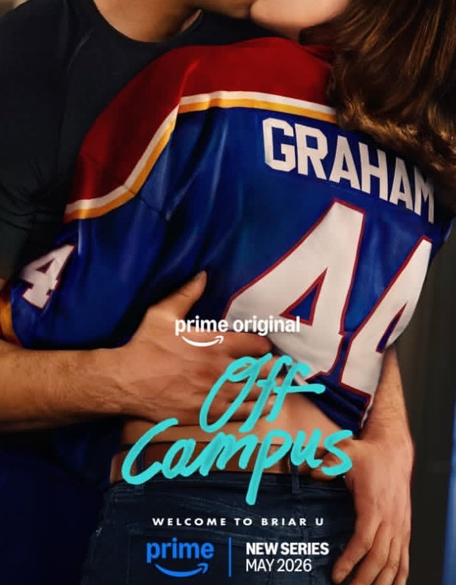 Eli_books_king's tweet photo. LA ADAPTACIÓN DE LOS LIBROS DE OFF CAMPUS SE ESTRENARÁ EN MAYO Y YA ACABAN DE ANUNCIAR LA SEGUNDA TEMPORADAAAA!!!!

TODOS LOS LIBROS SERÁN ADAPTADOS Y TENDREMOS A CADA PAREJA POR TEMPORADA
Las lectoras y las OLD LITERATURA JUVENIL, hemos ganado. https://t.co/LgWguNigS1