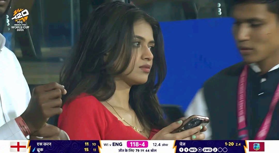 IPL वाला कैमरामैन टी20 वर्ल्ड कप मे भी,
अपनी कलाकारी का प्रदर्शन करने लगा है..❤️😅🔥