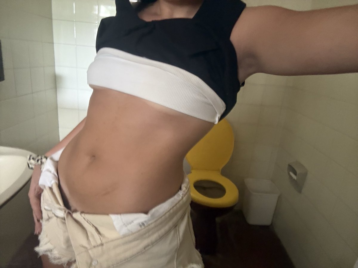 Skinny mimi tweet media