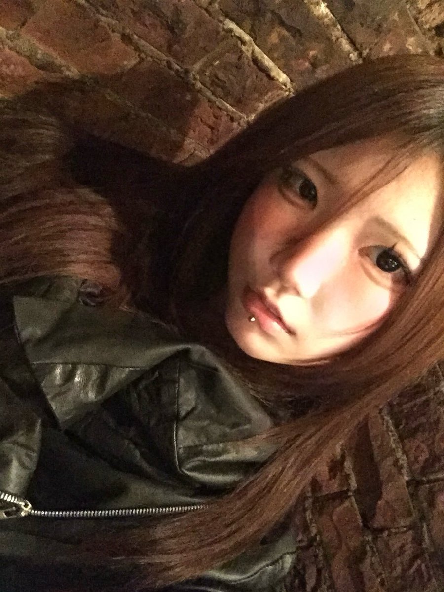 ヒステリック姫カット (@4nvz_) on Twitter photo 