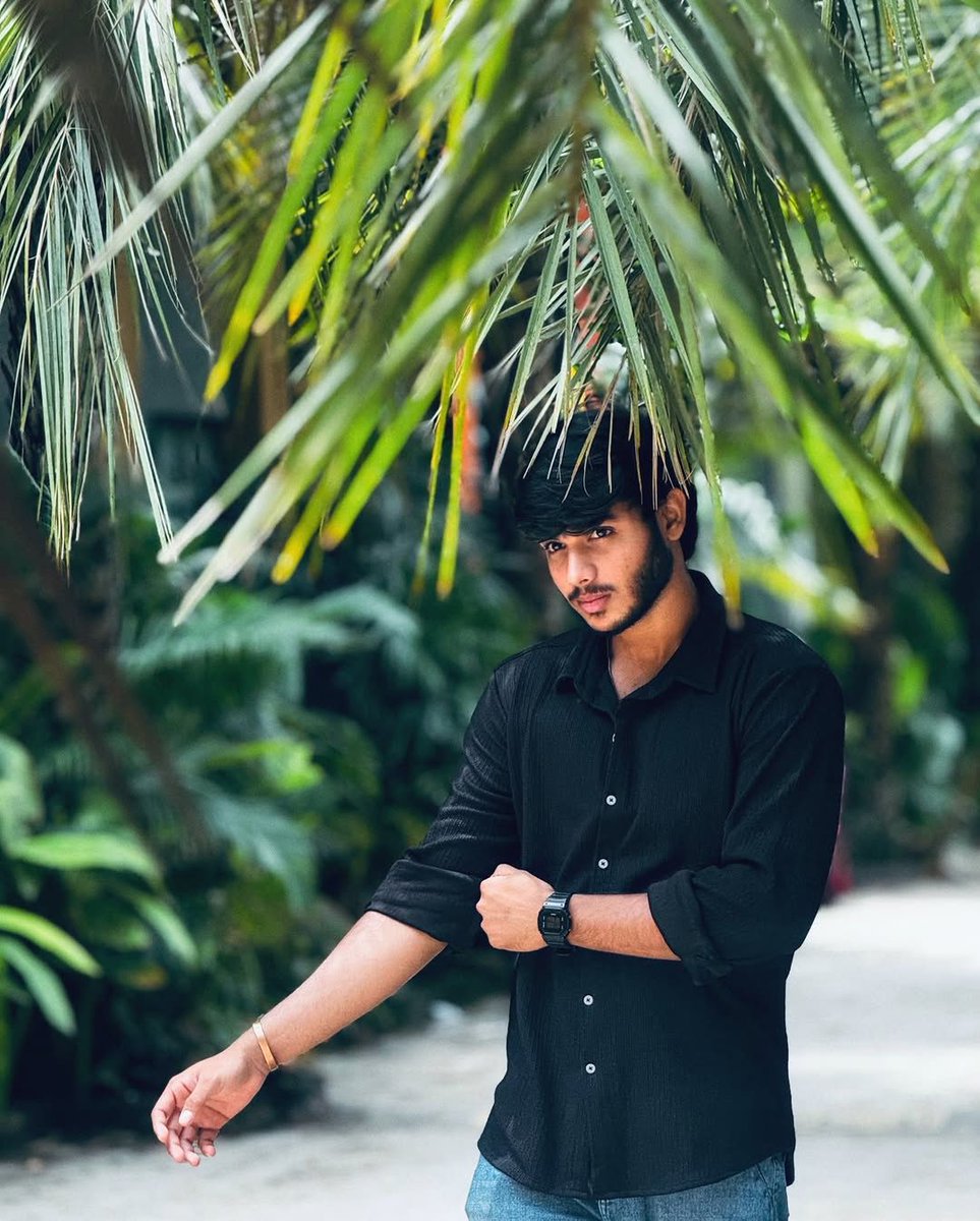 LetsXOtt's tweet photo. After the big success of creators like VJ Siddhu, Parithabangal, and Irfan, a new channel called #NRFMVlogs is really starting to take off. It’s led by #Fayaz , he is now becoming very popular with the Gen-Z crowd on YouTube . Music video releasing Tommorow https://t.co/Mq9INcfZ7H