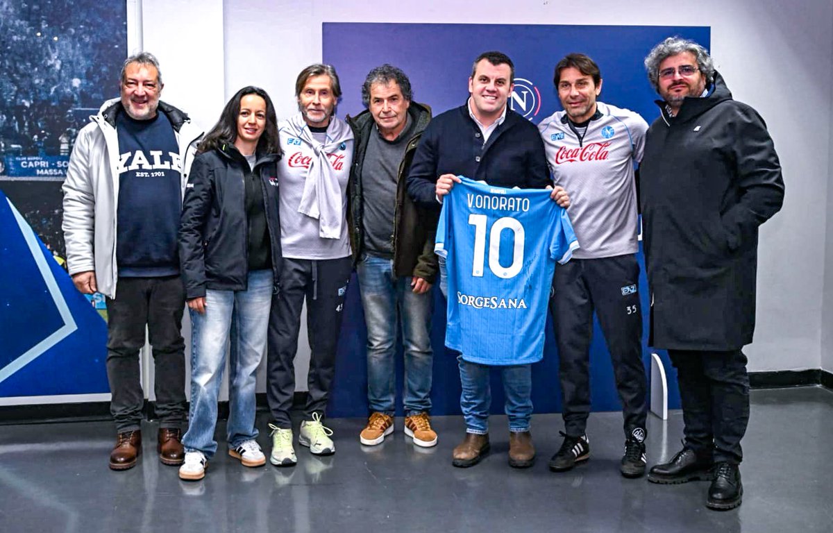 Image for the Tweet beginning: Tutti sanno essere dei bravi