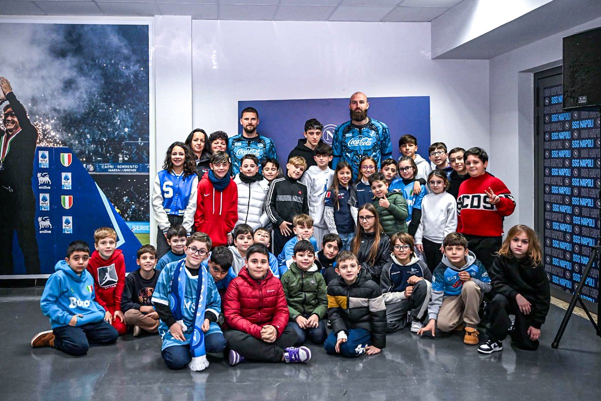 Image for the Tweet beginning: Tutti sanno essere dei bravi