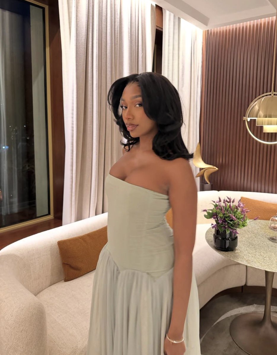 keepin up with Me Me💫 tweet media