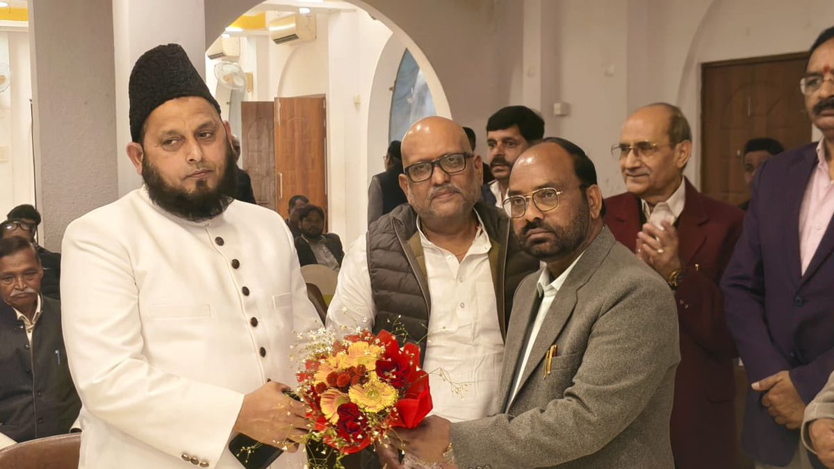 आज़ादी की लड़ाई के अज़ीम मुजाहिद 'अल्लामा फ़ज़ले हक़ खैराबादी' साहब की खिदमतों को याद करने के लिए आज इस्लामिक सेंटर ऑफ इंडिया, ऐशबाग के रशीद बारादरी में आयोजित 'दास्तानगोई' की महफिल में शिरकत की।

ऐसी महान शख्सियतें हमारे इतिहास का गौरव हैं, जिन्होंने मुल्क की खातिर काला पानी की