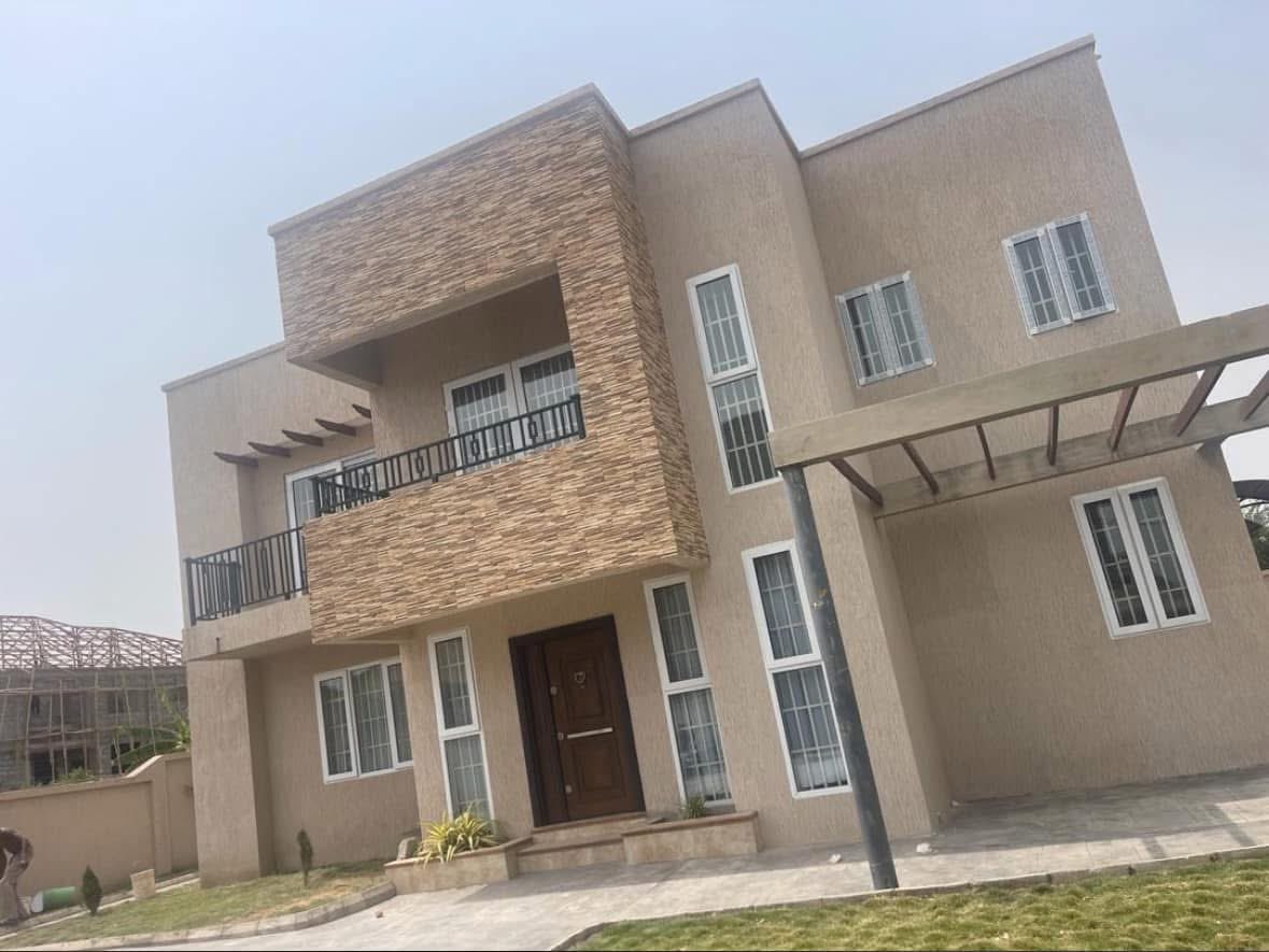 MenzPaint's tweet image. What is Grafiato Paint 🎨 

Graffiato paint is a water resistant and thick textured readymade decorative coating for your wall. people prefer grafiato now because it is more durable and beautiful..

menzpaints@outlook.com
+233577776019 

#Oyarifa #Accra 
#Esreso #Kumasi