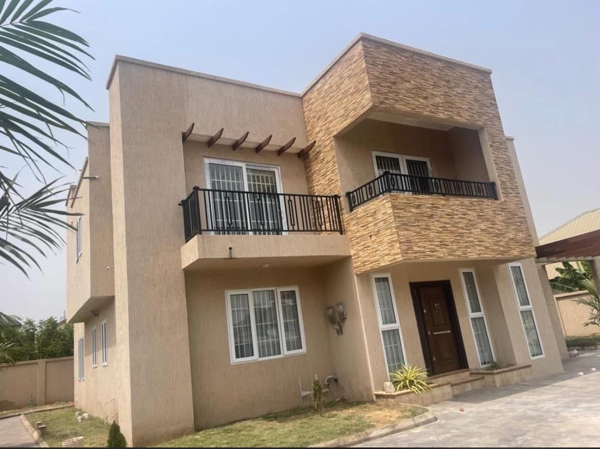 MenzPaint's tweet image. What is Grafiato Paint 🎨 

Graffiato paint is a water resistant and thick textured readymade decorative coating for your wall. people prefer grafiato now because it is more durable and beautiful..

menzpaints@outlook.com
+233577776019 

#Oyarifa #Accra 
#Esreso #Kumasi