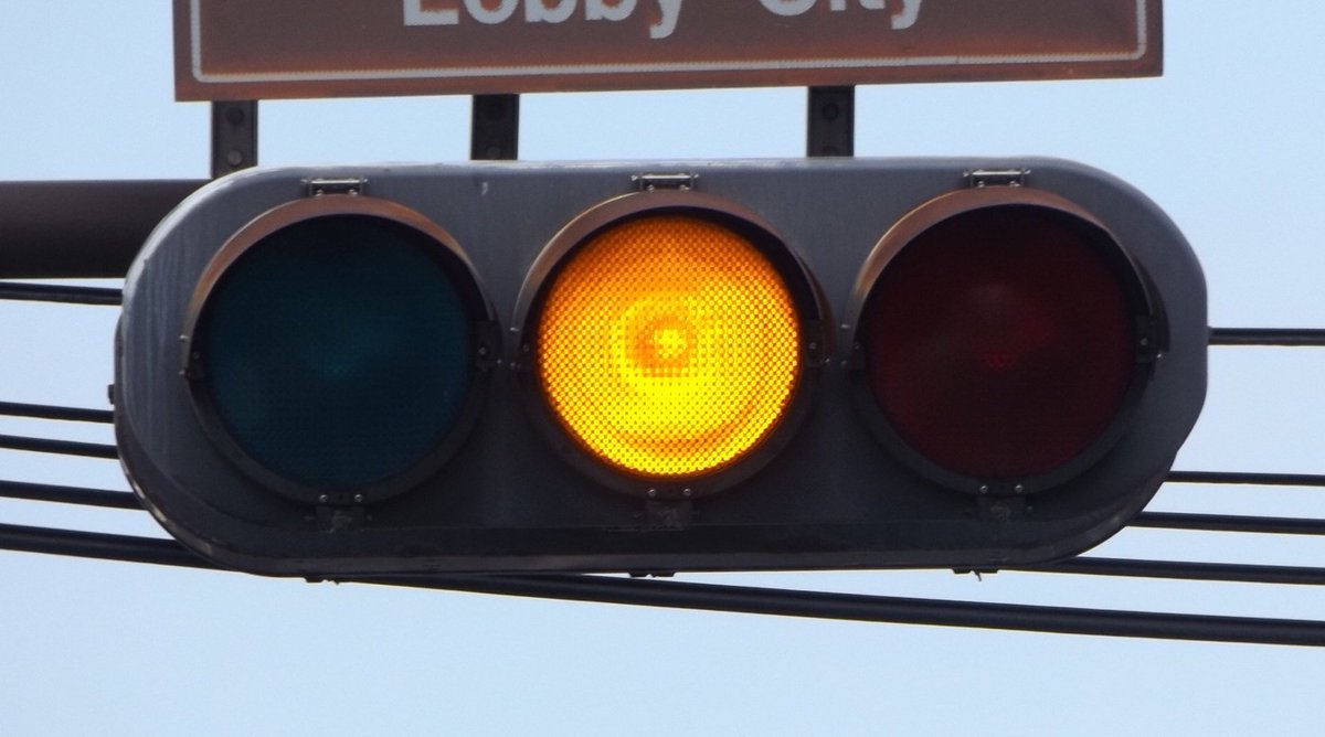 金属製車両用交通信号灯器 仕様書番号 警交仕規第 [23号」 形式 [ 1H