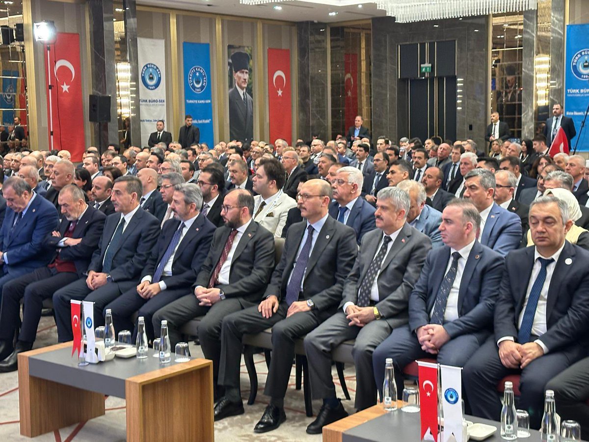 TalipGeylan06's tweet photo. HAYIRLI OLSUN!
Türk Büro Sen 8. Olağan Genel Kurulu’nda yeniden genel başkanlığa seçilen Türkeş Güney başkanımı  ve yönetim kurulunda sorumluluk üstlenen arkadaşlarımızı tebrik ediyorum.
Rabbim hayırlı hizmetlere vesile kılsın. https://t.co/A5d2FkWKh3