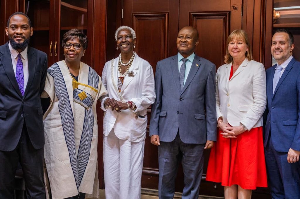 🇧🇮 Patrimoine burundais : cap sur la reconnaissance mondiale

🤝 Une audience stratégique au palais de Ntare Rushatsi

Le Vice-Président de la République du Burundi, Prospère Bazombanza, a reçu en audience, ce jeudi 12 février 2026, au palais de Ntare Rushatsi, une délégation des
