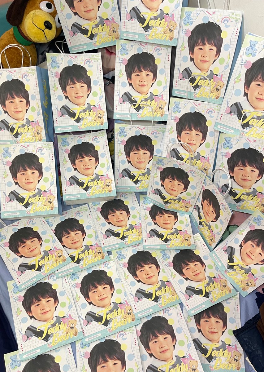 ✅ giveaway JENO BAG!

✴️ แจกถุงกระดาษเจโน่ 100 ใบค่า💘 ฮือๆๆๆ แม่อยู่หนายย มารับโน่ด่วนน เยอะมาก 😭😭 แจกตั้งแต่เช้าเลยน้า ที่บูธราชมัง ประตู 1 ค้าบ (เดี๋ยววันงานรุ้งลงรูปหน้าบูธห้ายยย)

⚡️ขอแค่ฟอลผ้ม ผ้มแจกหม้ด
🎖️แวะมารับกันเยอะๆเบยน้า

#SMTOWN2025_26
#SMTOWNLIVE2025_26_BANGKOK