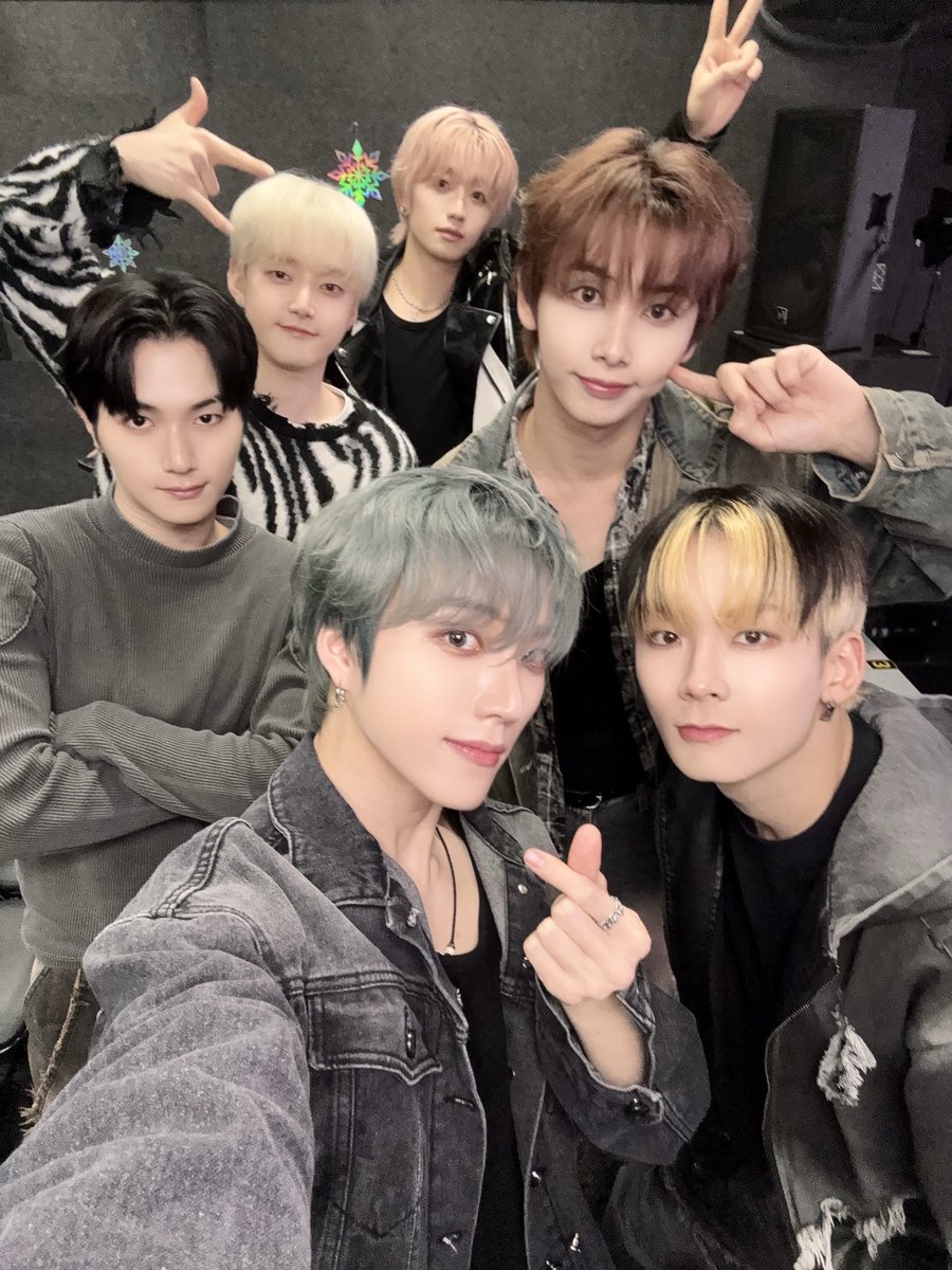 [#AIMERS]

𝗔𝗜𝗠𝗘𝗥𝗦 𝟭𝘀𝘁 𝗙𝗔𝗡 𝗖𝗢𝗡𝗖𝗘𝗥𝗧 '𝗪𝗶𝗻𝘁𝗲𝗿 𝗖𝗼𝗻𝗳𝗲𝘁𝘁𝗶' 𝗜𝗡 𝗧𝗢𝗞𝗬𝗢

やっぱりAIMERSのステージが最高ですよね✨？

次回はバレンタインデー💌
＆残すところ公演もあと2回😭

たくさん来てくださいね🩵

- 𝐍𝐄𝐗𝐓 𝐋𝐈𝐕𝐄 -
📅 2026.02.13 (FRI)
⏰ 18:00
📍