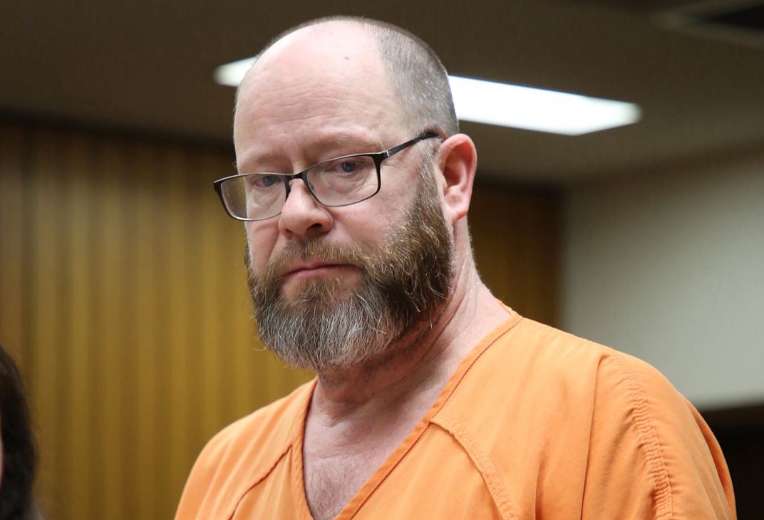 imadriienne's tweet photo. #MissingMichiganWifeTrial #DaleWarner #DeeWarner
๐จ TRIAL BEGINS TODAY โผ๏ธ
Opening statements begin in the trial against #DaleWarner. He is accused of the 2021 murder of his wife, Dee Warner.
Dale has pleaded Not Guilty.
Dee Warners body was found in 2024, 3 years after she was reported missing. Her body was found sealed in a tank that was used to hold anhydrous ammonia.
๐๐ผ๐๐ผ๐๐ผ
