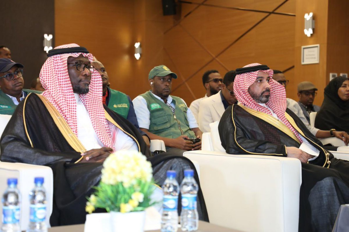 المنظمة العربية للهلال الأحمر والصليب الأحمر tweet media