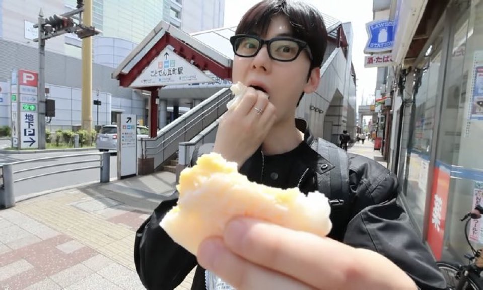 เรื่องกินไว้ใจลูกชายคนโตของแม่ได้เลย 55555