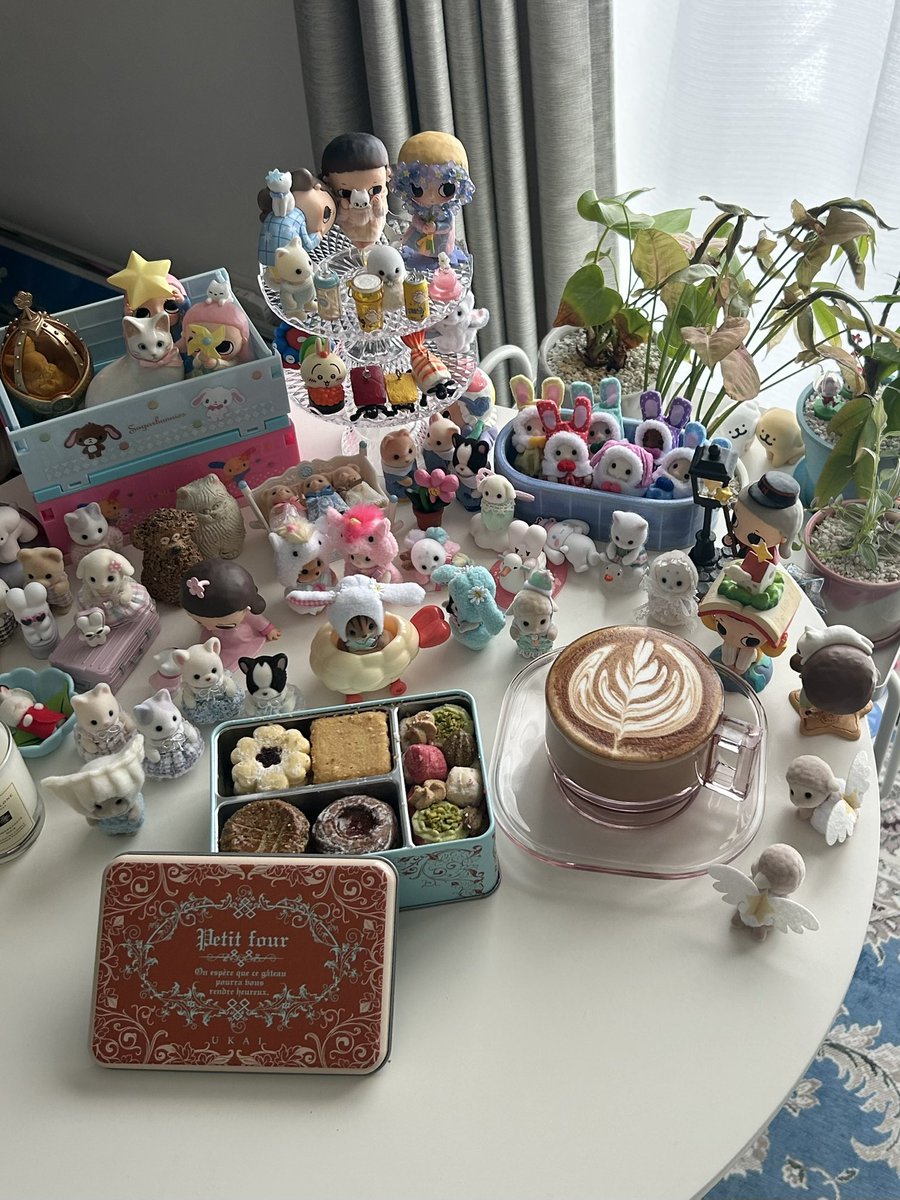 憧れのクッキー缶🍪