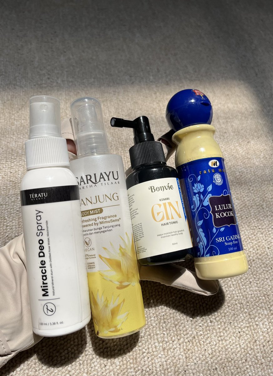 Racunkudishopee's tweet photo. THE HIDDEN HACKS PRODUCT THAT I LOVE SO MUCH🌻

Cepet banget nyerahin kulit belang bikin halus keset no skin texture, apalagi wangi polll kaya abis mandi kembangg luvvv😭😭🫰🏻🫶🏻 https://t.co/84jZ1HUjmT