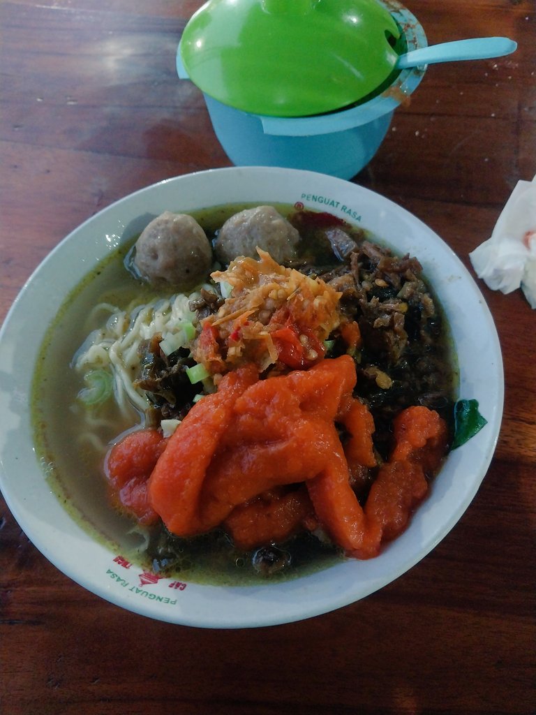 selalu terselip semangkok mie ayam di perjalanan pulang😁