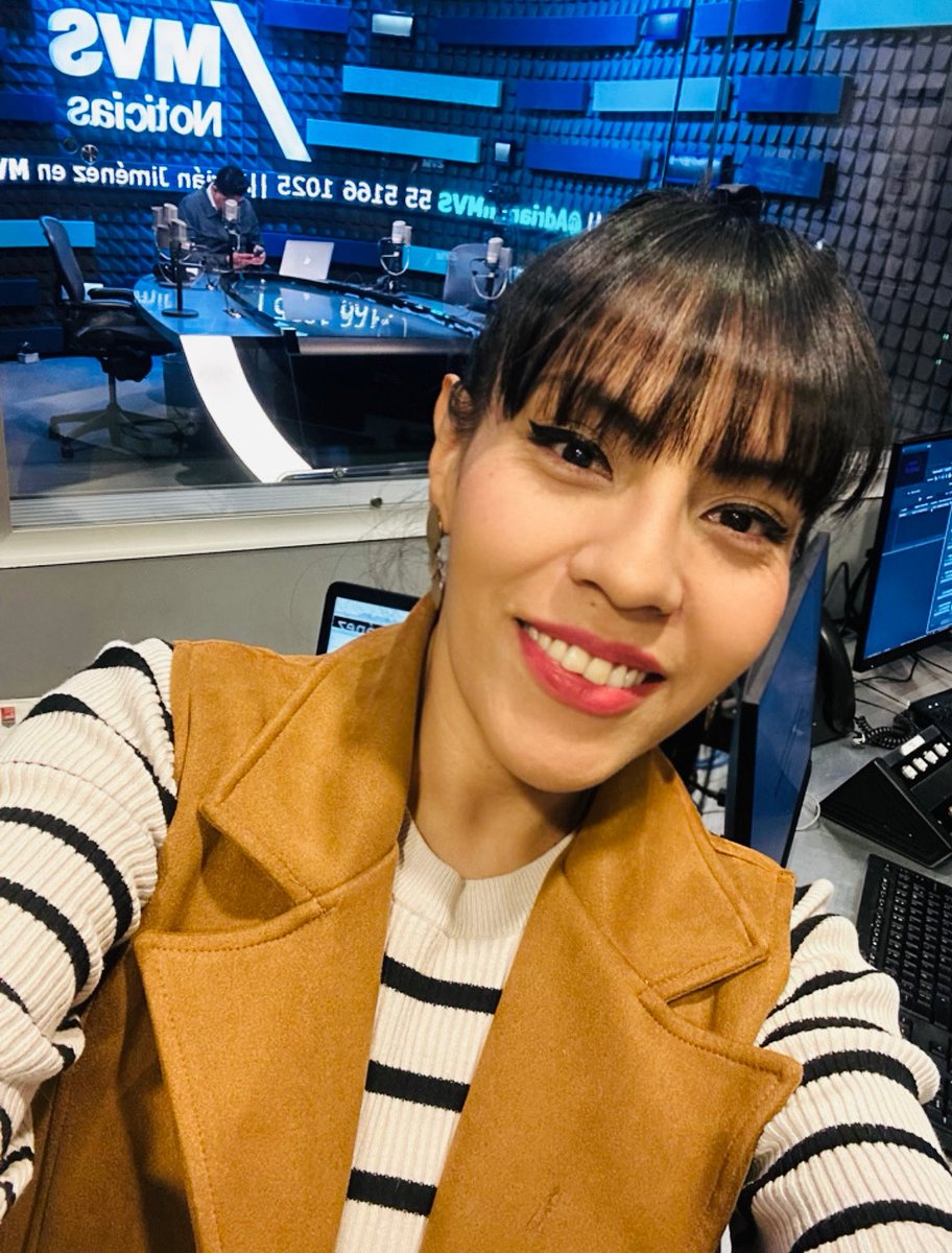 Lasof721's tweet photo. Ya estoy lista para nuestra sección de #SemanticaCultural con algunas recomendaciones en @MVSNoticias en el espacio del querido @AdrianEnMVS 

¿Nos acompañan? 🎙️💜 https://t.co/7IlYpW1i6h