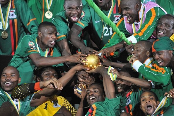 OTDAfroFootball's tweet photo. On this day in 2012 (February 12), Zambia won their first-ever AFCON title. 🇿🇲🏆

The Chipolopolo beat Côte d'Ivoire 8–7 on penalties after a 0-0 draw through 120 minutes in the final in Libreville, Gabon.

Stoppila Sunzu scored the decisive penalty. https://t.co/ZacbzS4uFn