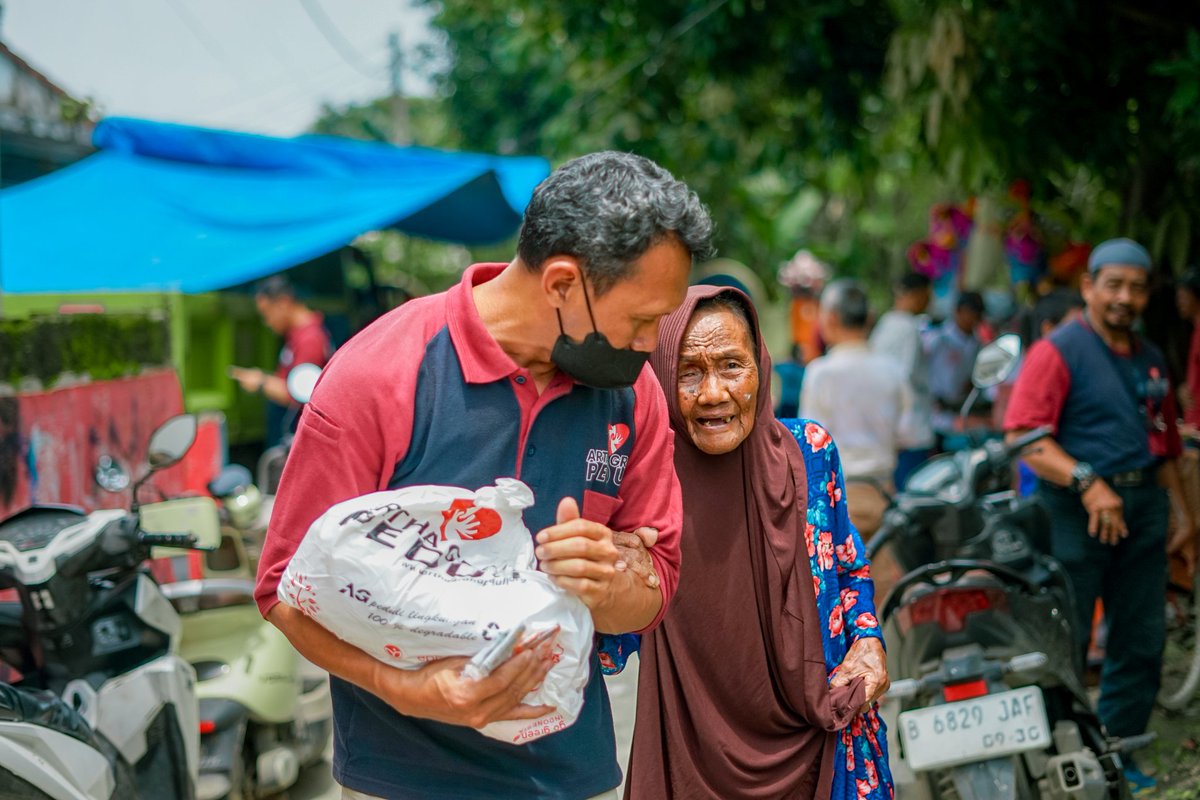 Artha Graha Peduli tweet media