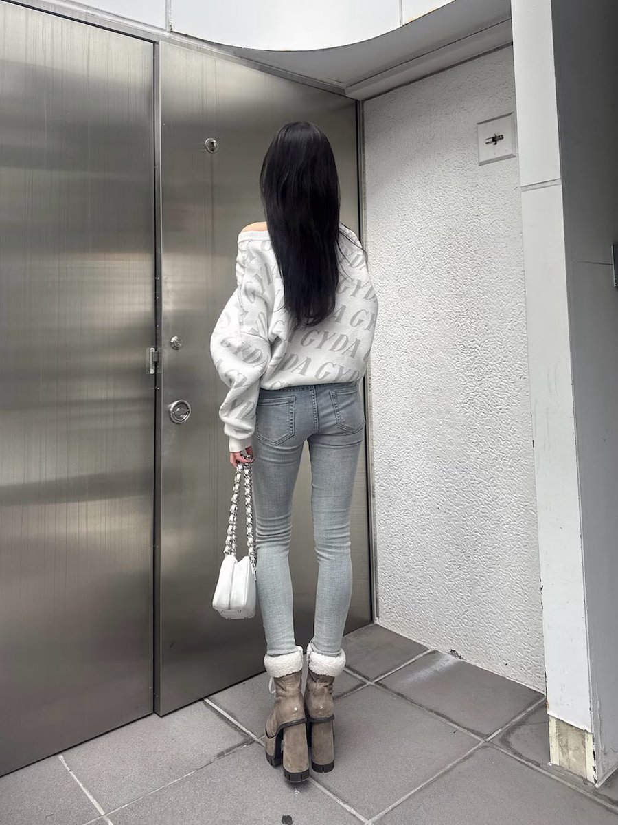 met_denim's tweet photo. 美人店員のmaiさん❽❷ https://t.co/jvt60KiB4F