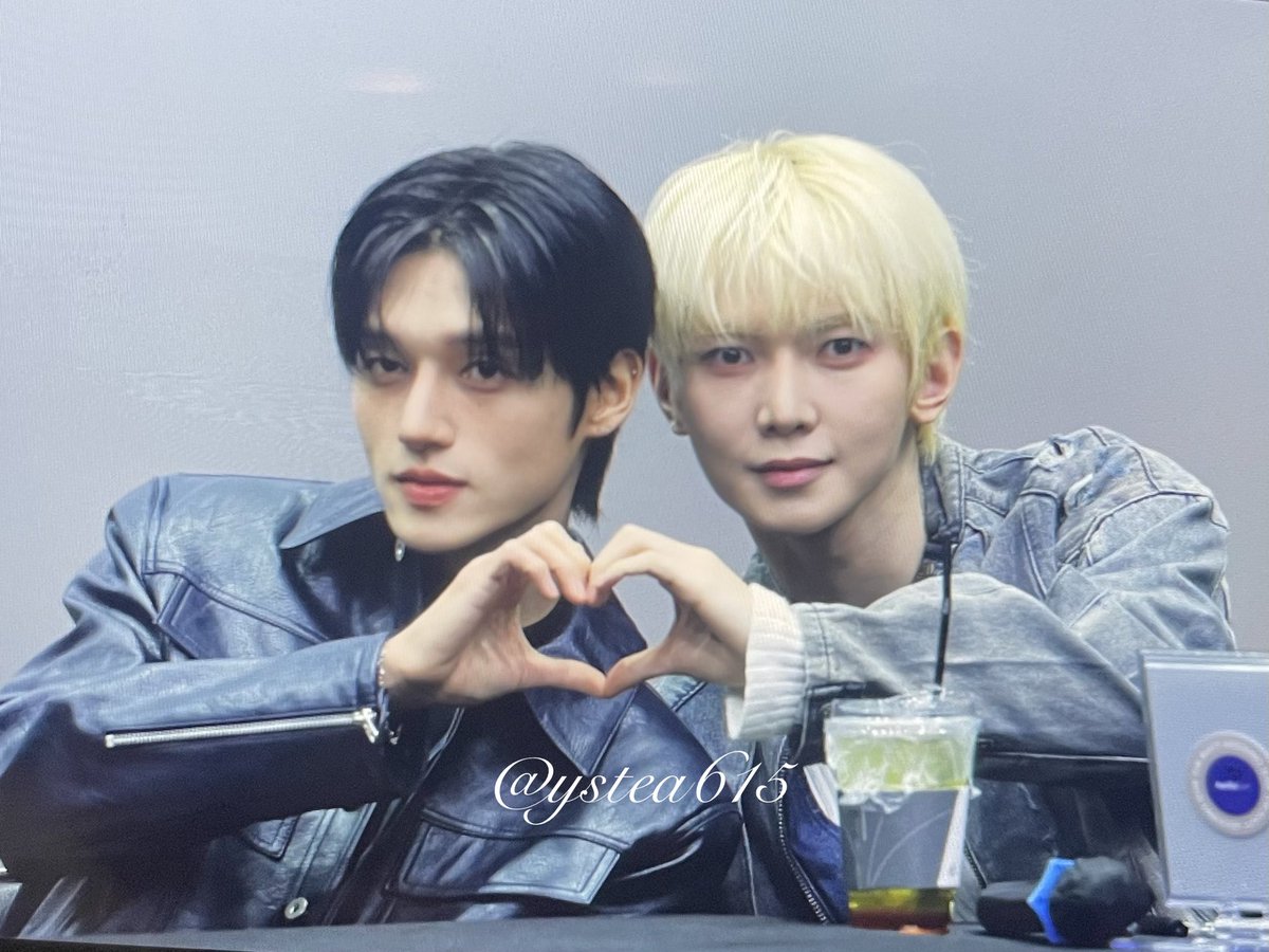 260212 hellolive 대면 pre

🖤🤍

#ATEEZ
#YEOSANG
#WOOYOUNG