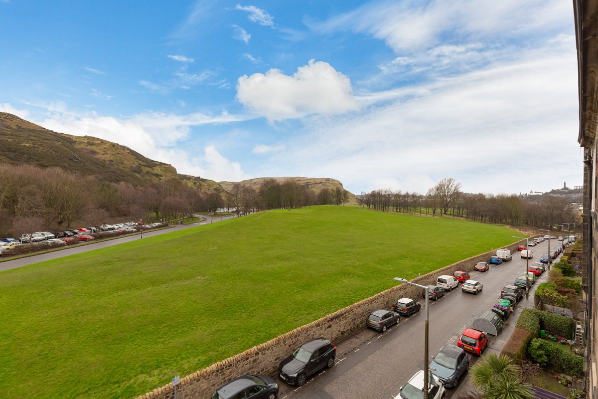** NEW PROPERTY ** Well-presented south facing one bedroom top/third floor flat with stunning views across Holyrood Park towards Arthurs Seat, situated in the popular Meadowbank area.

Offers over £200,000

espc.com/property/9-3f2…