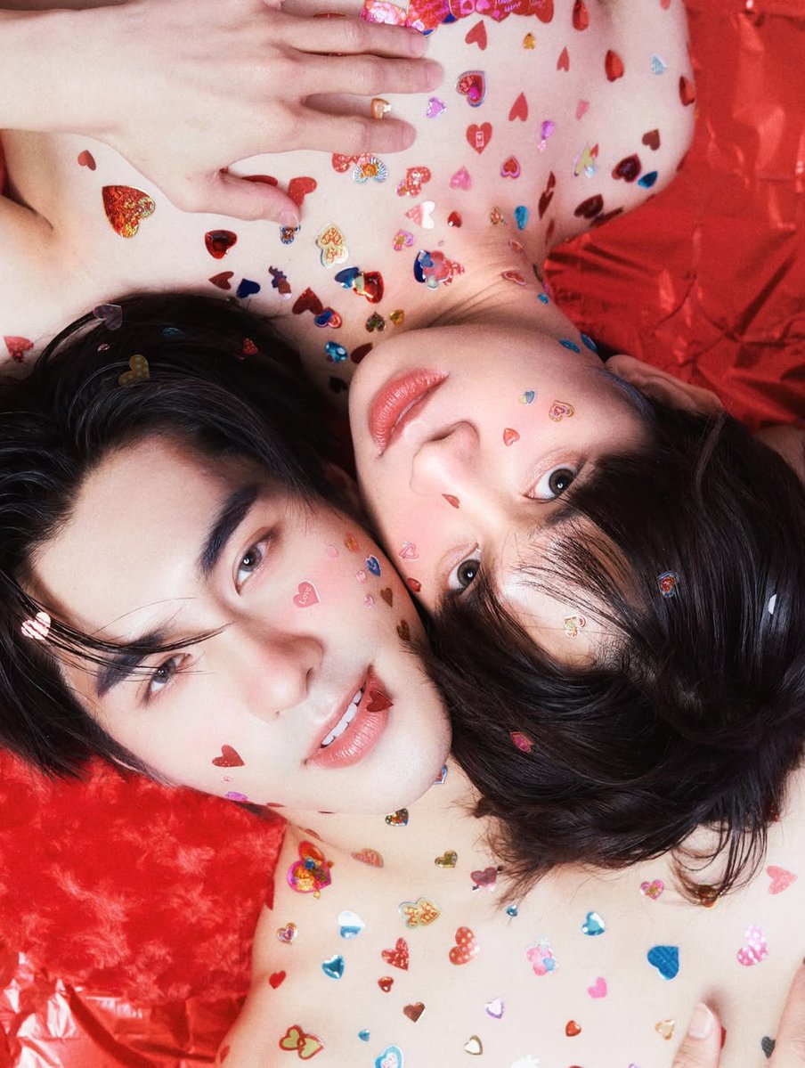 IG peterpanzz_w : Who's got a taste for a sweet tooth? 🍭😋✨🍬🦷

#เจ้าแก้มก้อน #fluke_natouch 
#peterpanzz_w