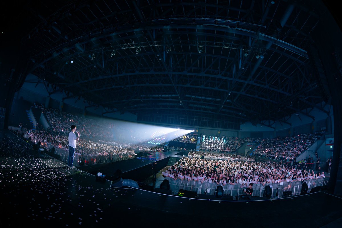 A•M LIGHT BOX tweet media