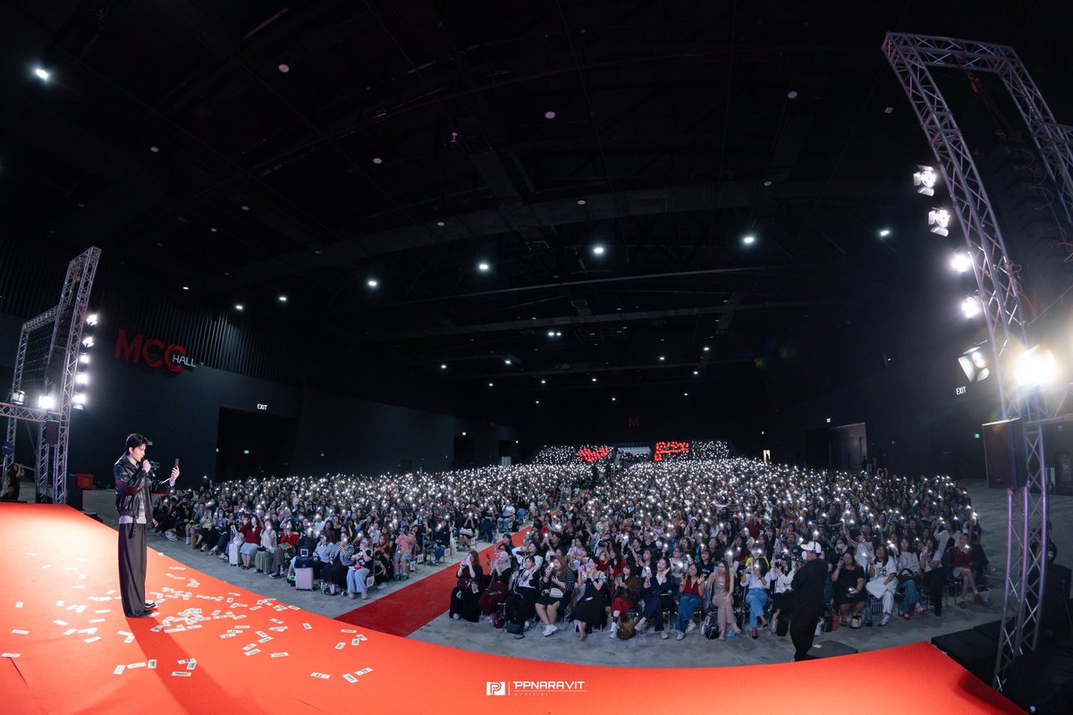 A•M LIGHT BOX tweet media