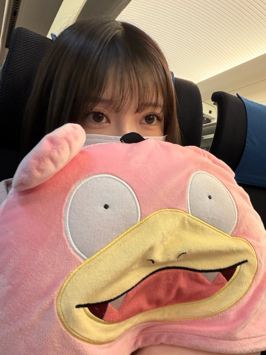 akanekogurasi's tweet photo. 【お知らせ】

本日より約2ヶ月間、
マルタ島留学に行ってきます。🇲🇹
学校で沢山英語を覚えて仕事や旅に活かすためです。

まずは片道12時間、
ドバイでスカイダイビングして気合い入れて乗り換えで6時間、マルタ島へ行きます。
もはや全てが怖くて不安です。
応援よろしくお願いします😭✨️ https://t.co/GRCihpouel