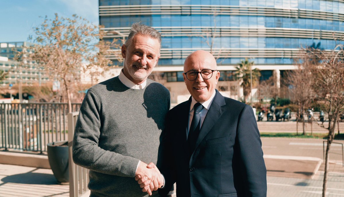 Il est des hommes dont le courage marque une ville. Franck Terrier est de ceux-là.

Le 14 juillet 2016, sur son scooter, il a tenté l’impossible pour arrêter l’horreur. Il a incarné la résistance de Nice.

Aujourd’hui, il choisit de continuer à servir les Niçois à mes côtés.