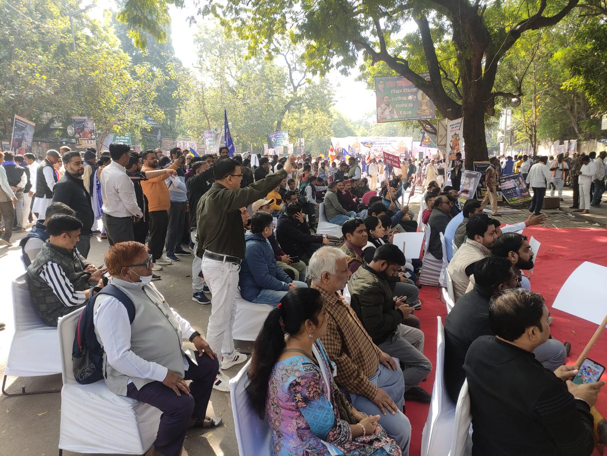 ReachPhantom's tweet photo. #BharatBandh
#AIBEA https://t.co/2a4uiBvTya