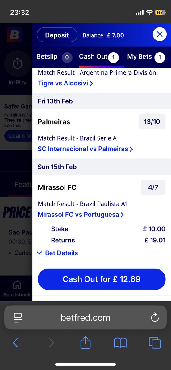 Astro67G's tweet photo. @Betfred can you please explain what the heck you are doing g with my accumulator here 😡
Why did it say £19 returns and also only offer £12 cashout after 5 results were up ! https://t.co/XiHfFOHM6r