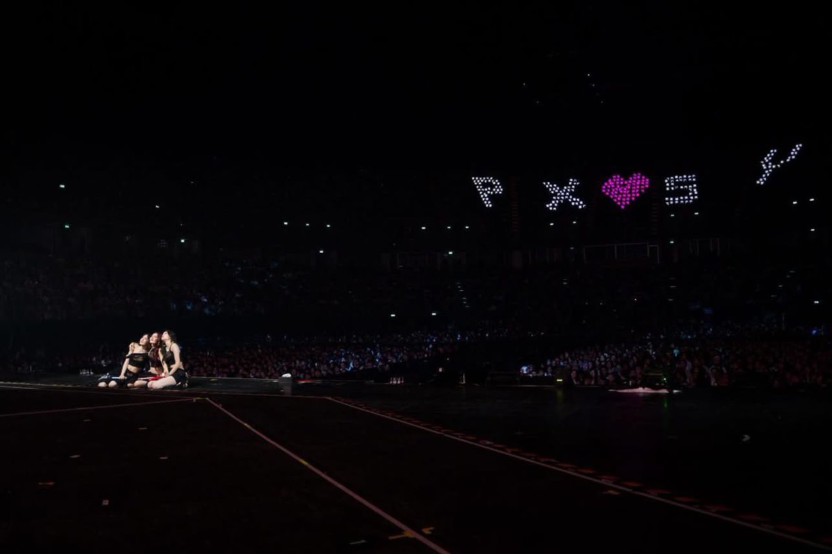 A•M LIGHT BOX tweet media