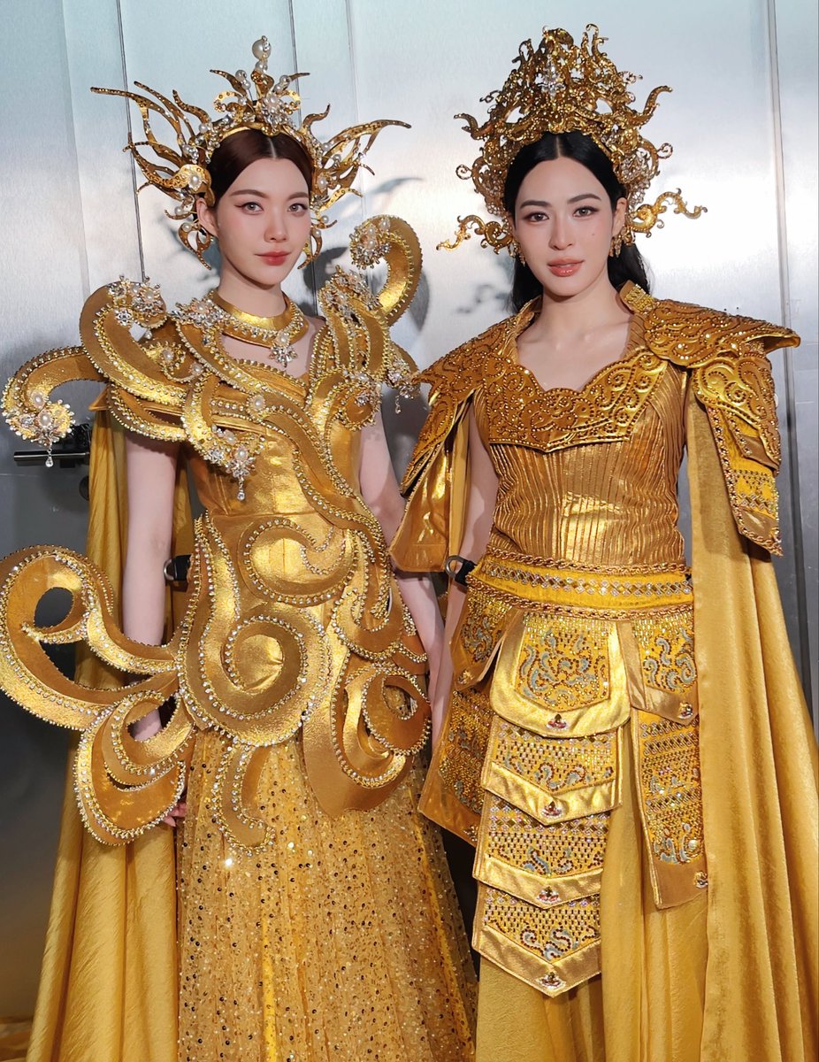 จึ้งมากค่ะพิจ๋าาาาาา สวยมากกกกกก

LINGORM EMDISTRICT CNY2026
#EMDISTRICTCNY2026xLingOrm
#หลิงออม #LingOrm