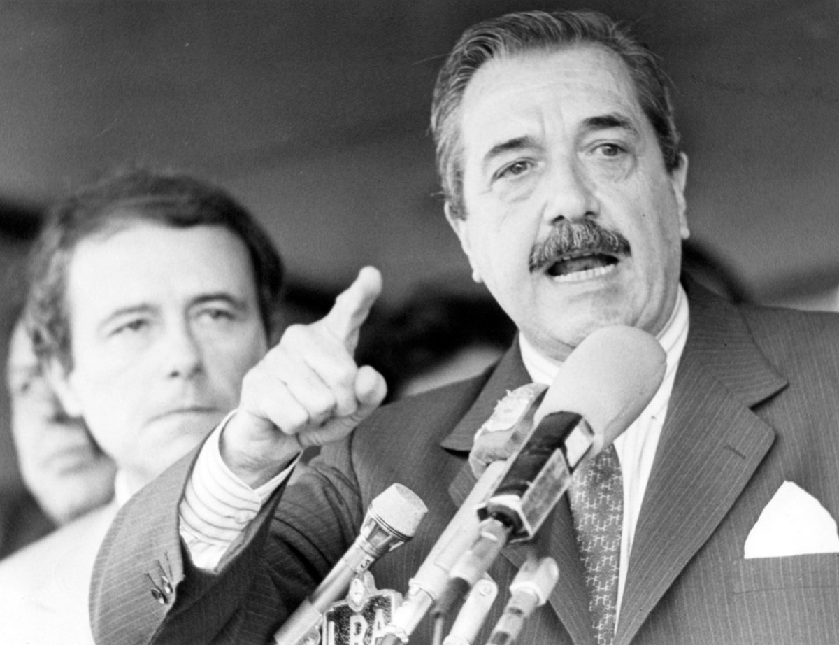 “El enemigo es la derecha”.
