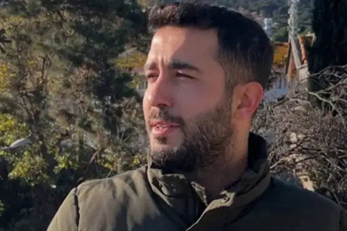 #SONDAKİKA DÜN AKIN GÜRLEK İÇİN “SENİ KARIŞ KARIŞ OYACAĞIZ” DİYEN CHP ADALAR GENÇLİK KOLLARI BAŞKANI RAMAZAN YILDIZ AZ ÖNCE TUTUKLANDI HAPSE KONULDU.

KEMALİST Ramazan Yıldız “TERÖRLE MÜCADELEDE görev almış kişileri hedef gösterme” suçundan tutuklandı ve AĞIR CEZADA yargılanacak.