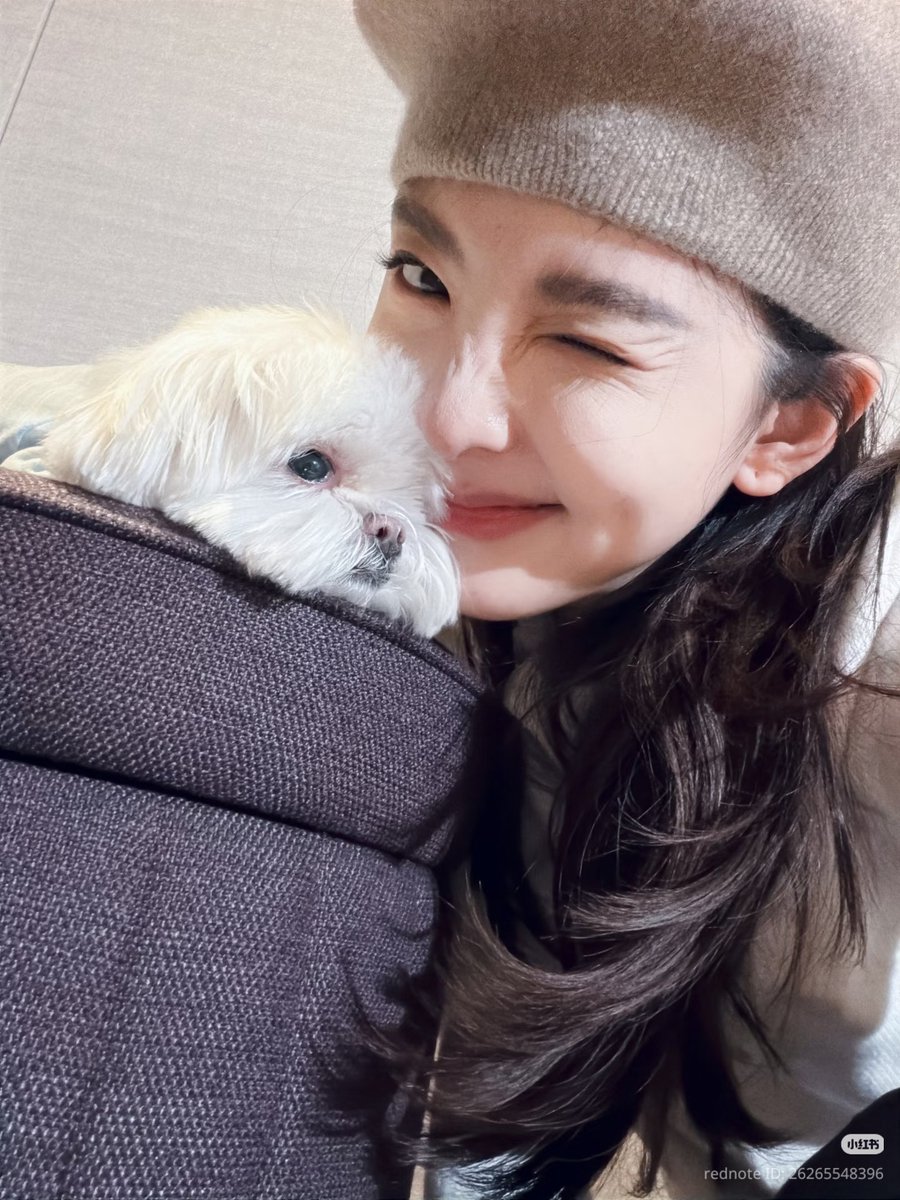 ruonanfiles's tweet image. 📸 260212 Zhang Ruonan Xiaohongshu Update #ZhangRuonan #章若楠