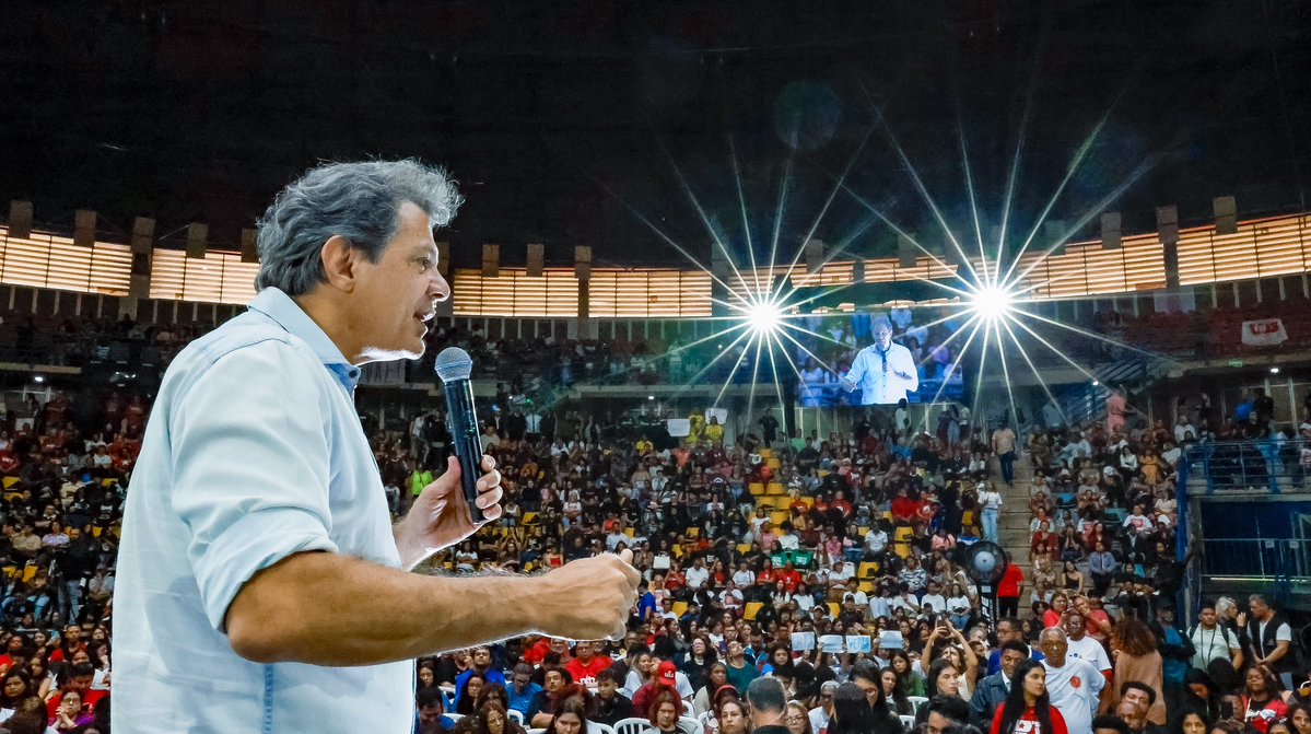 lazarorosa25's tweet image. Ministro Fernando Haddad simplesmente certeiro:

“O Estado foi entregue aos fazendeiros como indenização da abolição da escravidão. Nós estamos como esse problema até hoje. A classe dominante brasileira entende o Estado brasileiro como dela".