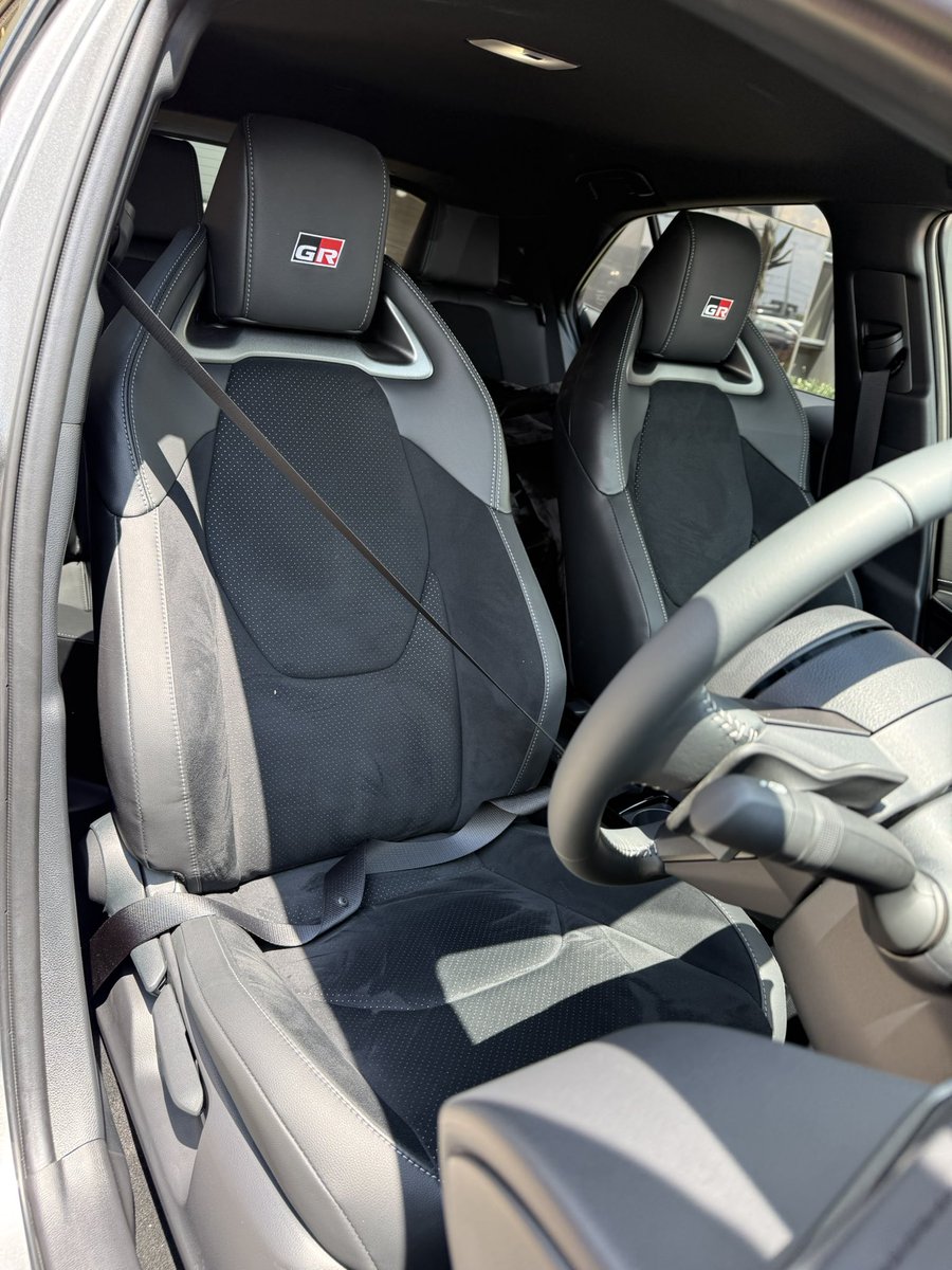 MrHowMuch tweet media