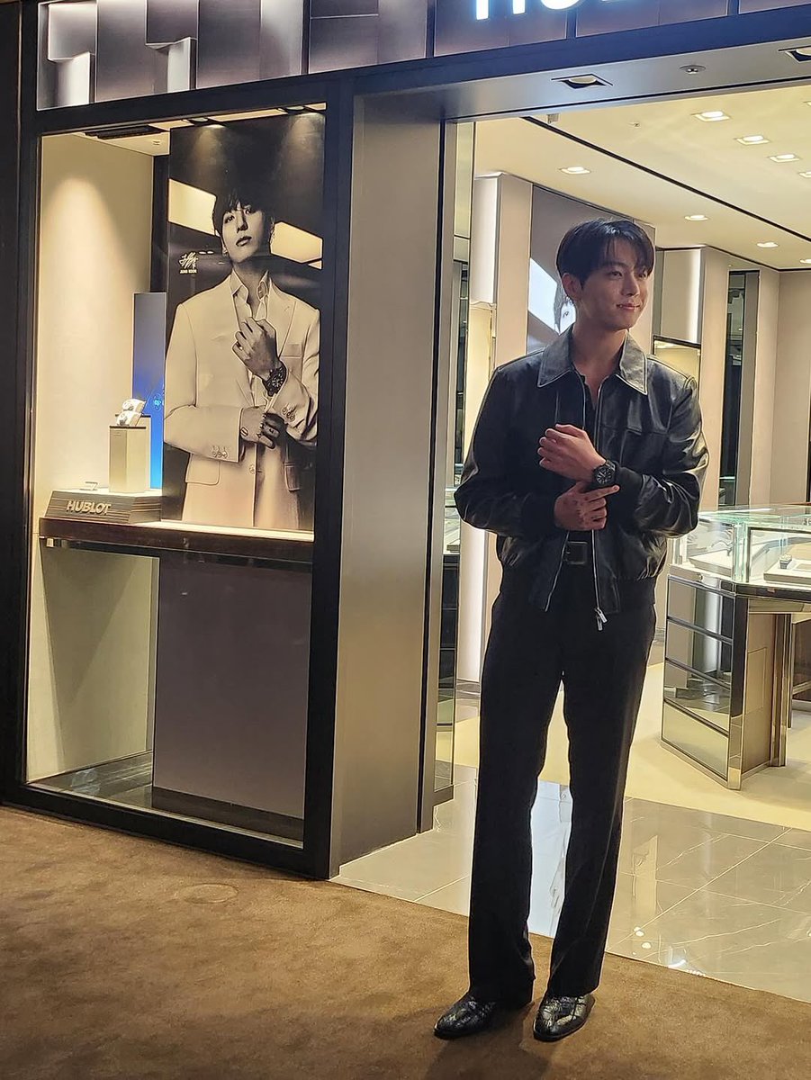 archivekukk's tweet photo. JUNGKOOK WOW https://t.co/MrHI6ndqGs