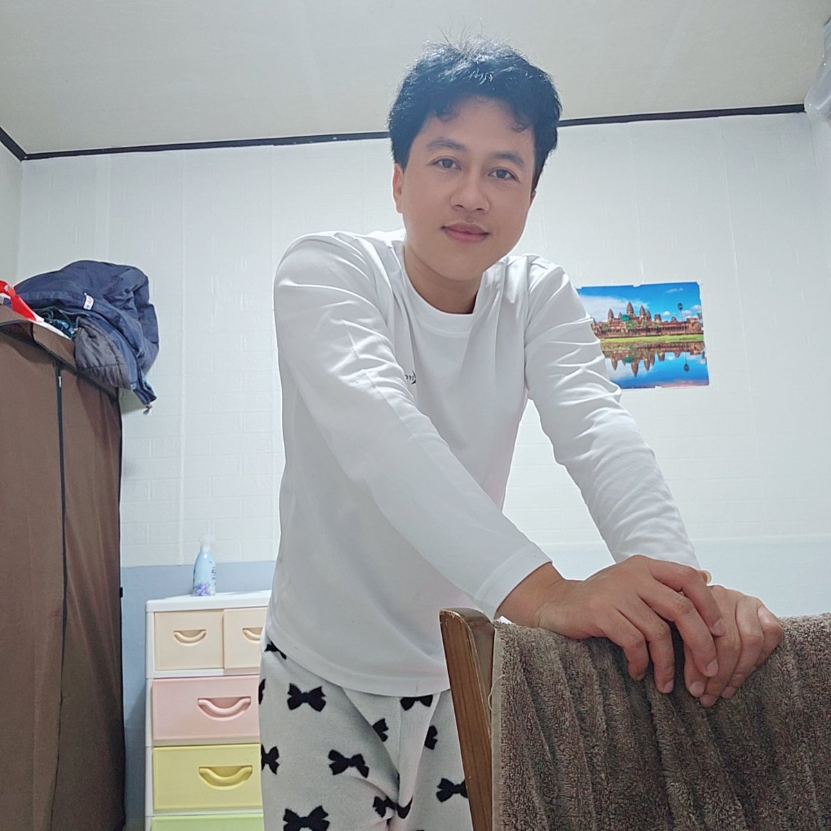 sarithdin2000's tweet photo. ធ្វើរការស្អែកមួយថ្ងៃទៀតឈប់ចូរឆ្នាំ5ថ្ងៃជូនពរបងប្អូនដើរលេងអោយសប្បាយ https://t.co/8aJANAMshM