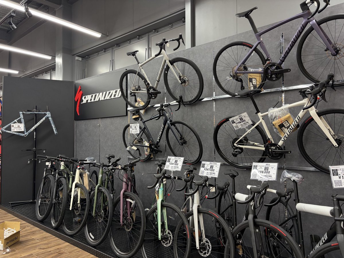 cycleplaza2000's tweet photo. カウントダウン!
新生サイクルプラザ
いよいよ明日オープン!
国道36号線沿い 大和ハウスプレミストドーム前に
2/13(金)11時に新装 OPENします!
お待ちしております♪
#サイクルプラザ
#cycleplaza
#trek
#トレック
#スペシャライズド
#ceepo
#jamis
#ピナレロ
#ビアンキ
https://t.co/yIDsxv4Pfn https://t.co/c8tHxSxRM9