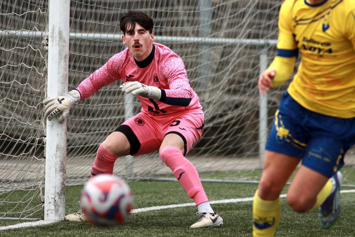 O <a href="/CulturalManinos/">Cultural Maniños SD</a> segue nunha situación complicada tras non sumar en O Pote ante o <a href="/SDDubra/">SD Dubra</a>, caendo por 0-1. 

⚽️ 0-1 Santi Carneiro (62').

📸 <a href="/SadMoody241/">Victor</a>