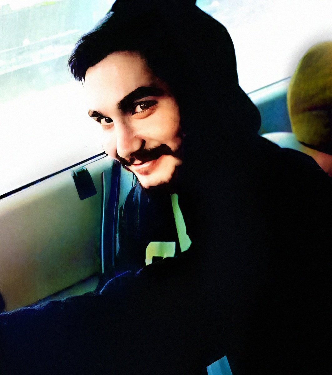 Taraneui's tweet photo. « در خطرِ جدیِ صدورِ حکمِ اعـدام! »

دو روز دیگر، #مهدی_ایمانی ۳۱ ساله، متأهل
و از متهمان پروندهٔ اکباتان، بعد از سه‌سال برای اتهامات «محاربه، تبلیغ علیه نظام و اجتماع و تبانی»
در دادگاه انقلاب، محاکمه می‌شود!

تاریخ دستگیری: ۱۴ آذر ۱۴۰۱
قاضی دادگاه: جلاد ابوالقاسم صلواتی. https://t.co/qyQtXCpoQp