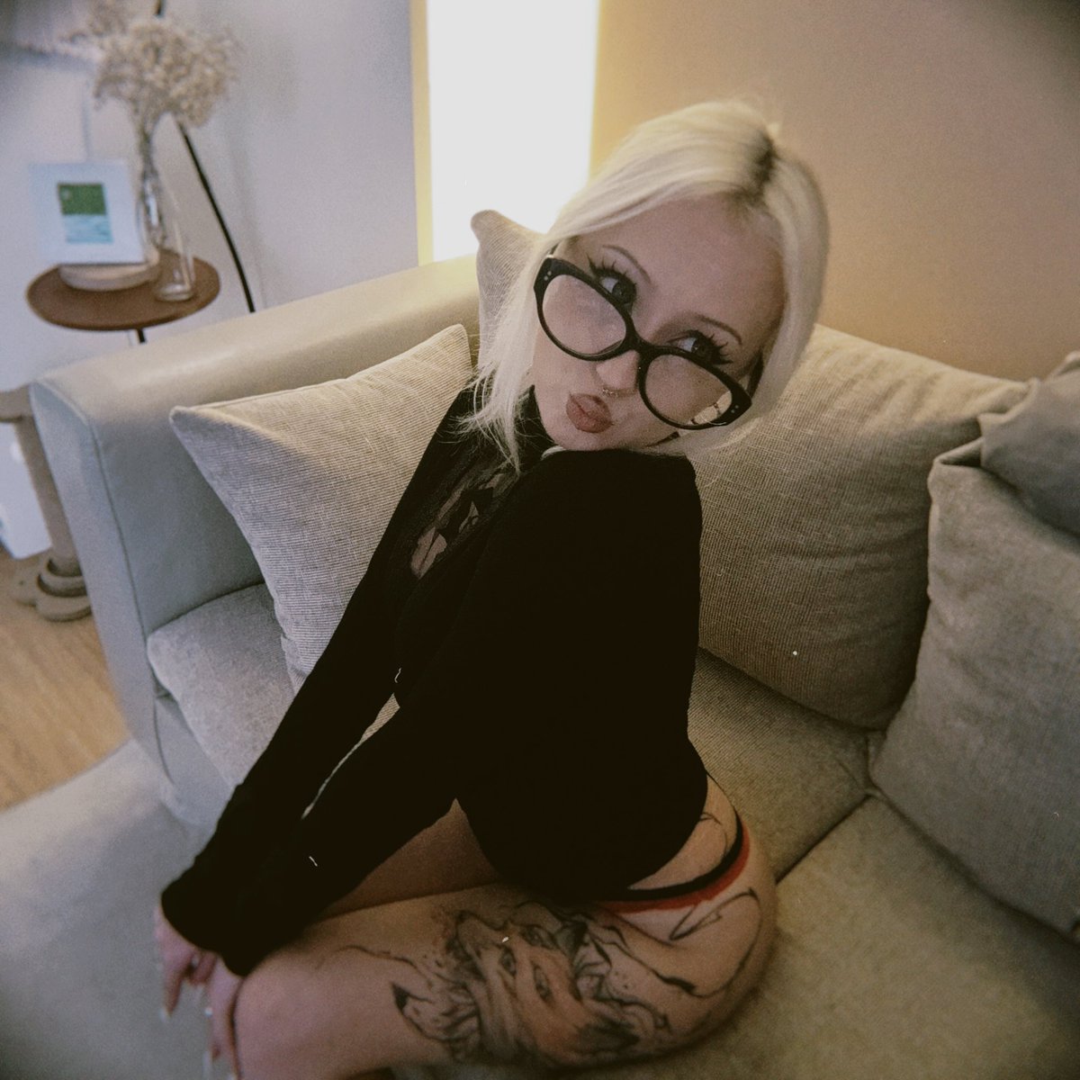 Int3rdøll tweet media