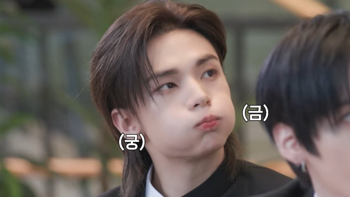 hyunjin pics (@hyunjinpost) on Twitter photo 