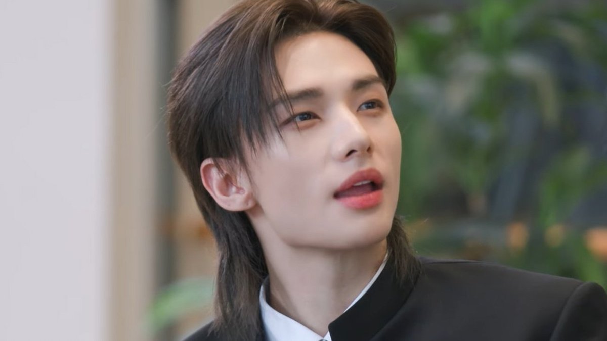 hyunjinpost's tweet photo. https://t.co/bQUf0gHLCM